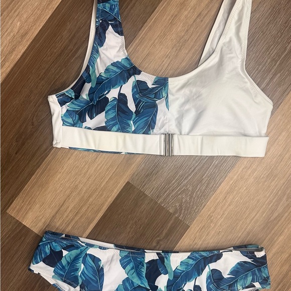 X-Large Tropical Leaf Print Blues an Whit Bikini Set - Picture 1 of 6
